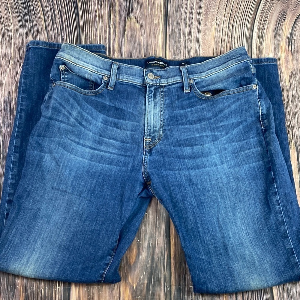 Lucky Brand 221 Straight Jeans